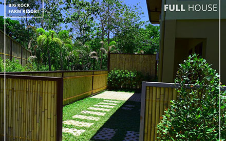 Front backyard of Full House.